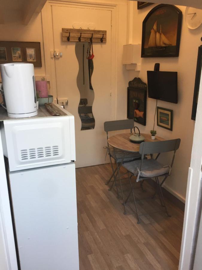 Апартаменты Studette Tiny House De L Eglise 12 M2 О Экстерьер фото